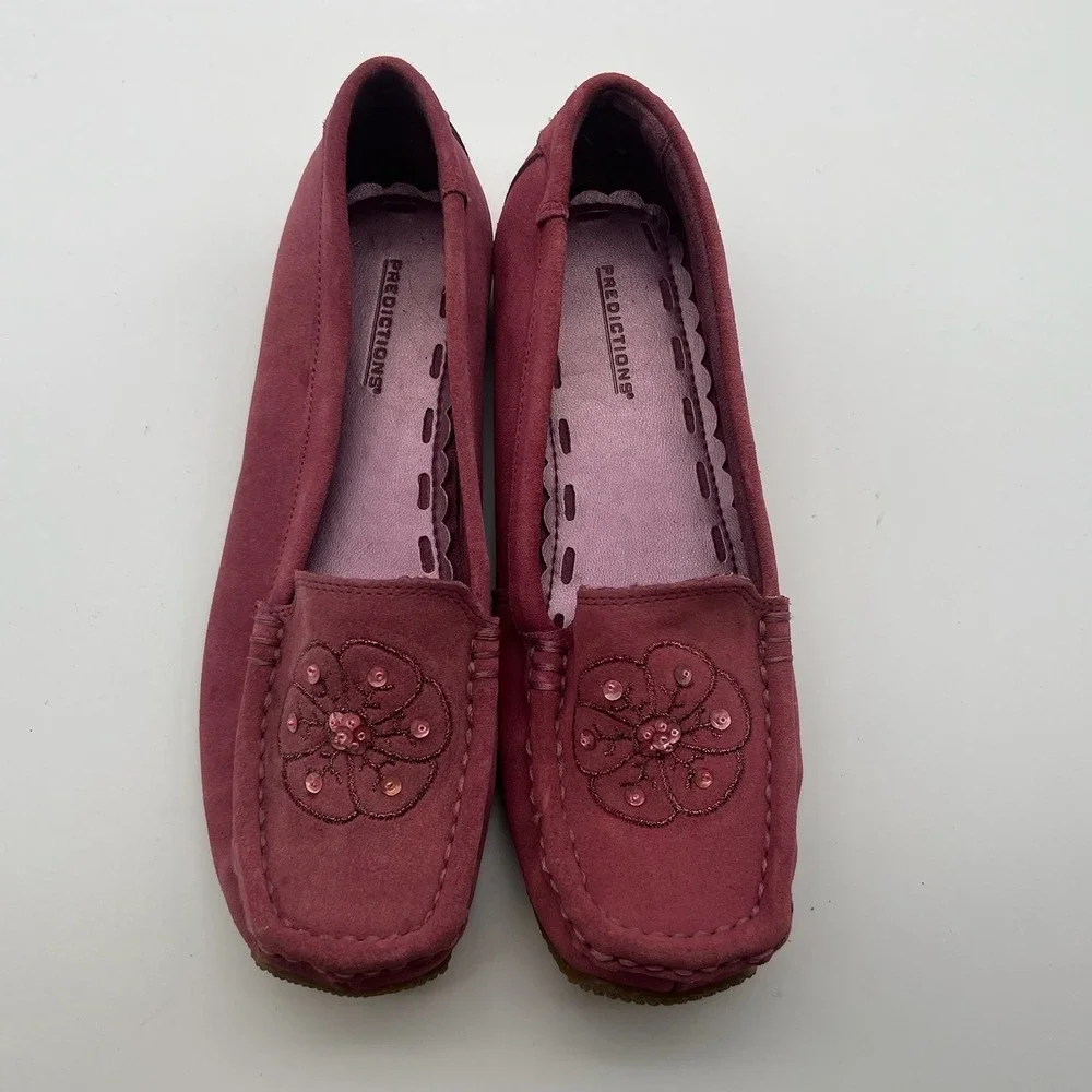 Predictions Women Burgundy Faux Suede Floral Sequin Embroidered Loafers Size 7
